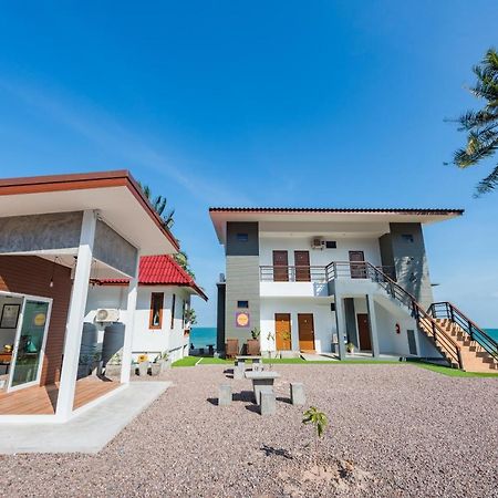 The Boutique Кханом Екстер'єр фото
